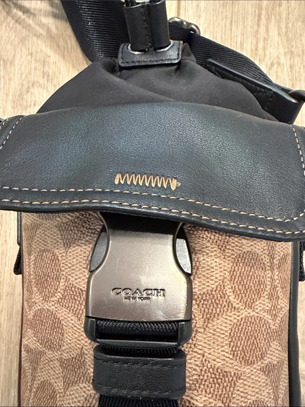 Coach Men’s Brown Signature Canvas Messenger Crossbody